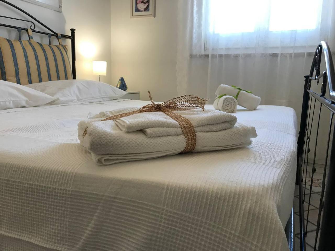 Casa Vacanze Borgo Marinaro 阿沃拉 外观 照片