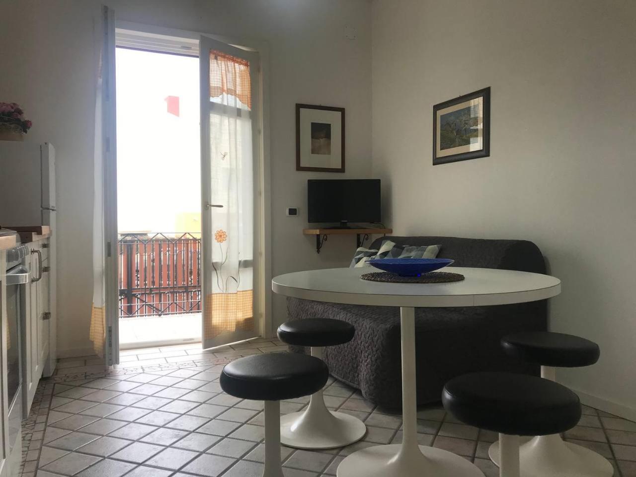 Casa Vacanze Borgo Marinaro 阿沃拉 外观 照片