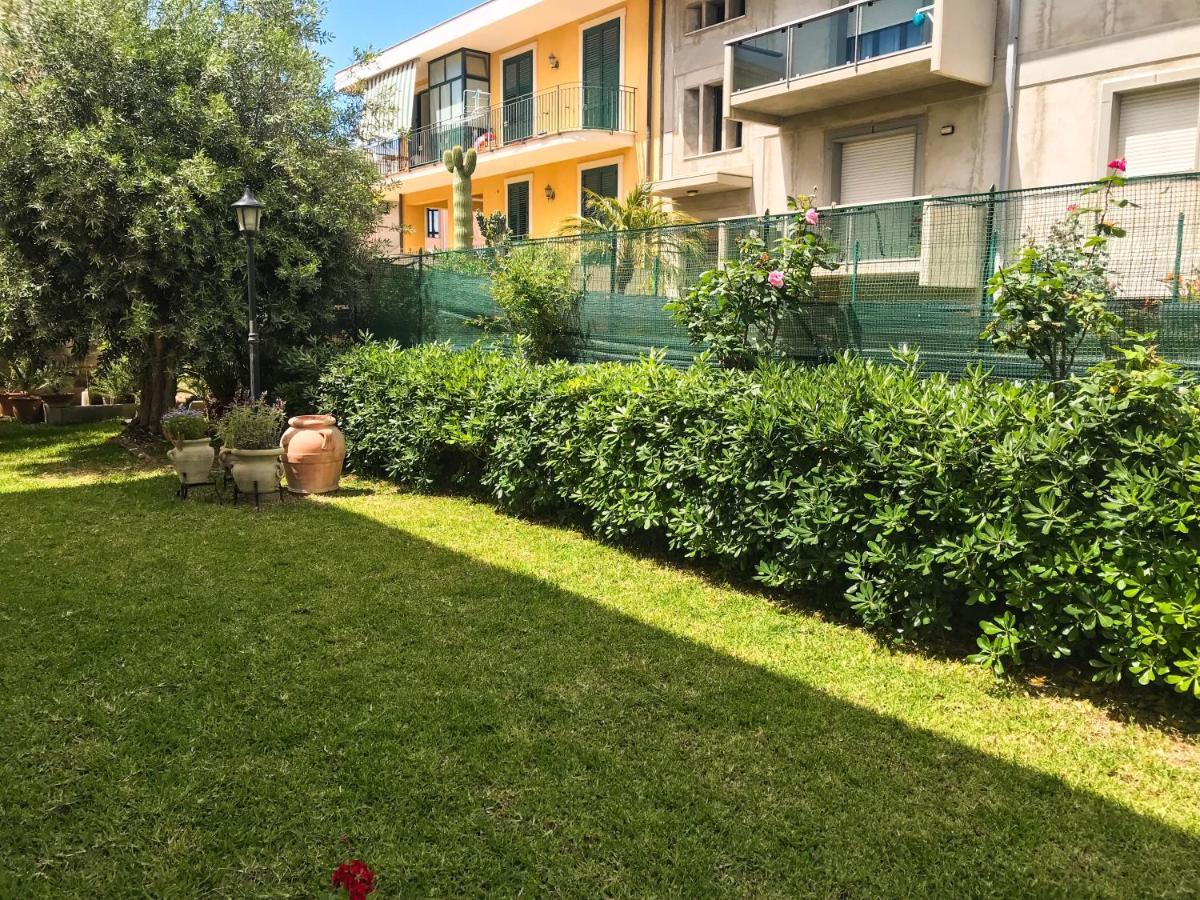 Casa Vacanze Borgo Marinaro 阿沃拉 外观 照片