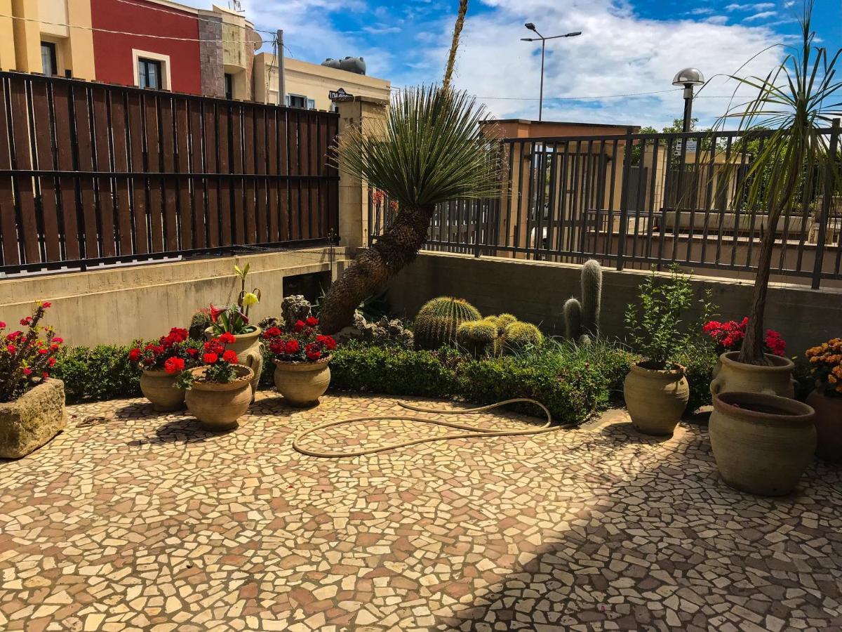 Casa Vacanze Borgo Marinaro 阿沃拉 外观 照片
